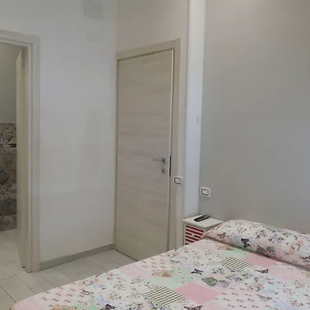 Rizzoli בית הארחה 3*