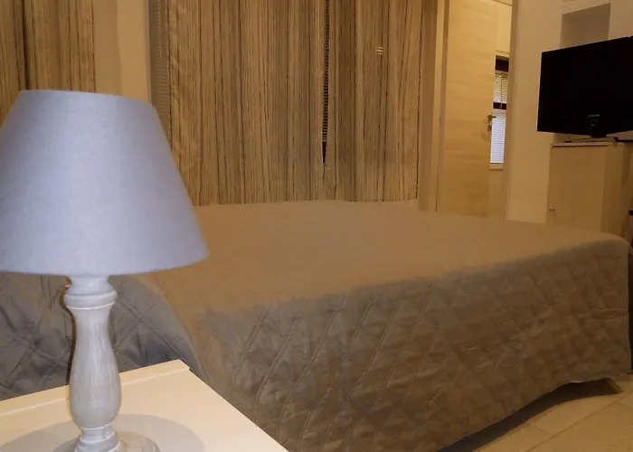 Rizzoli בית הארחה 3*